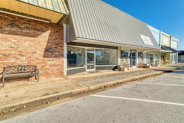 110 W Gallatin St, W Property Photo 4