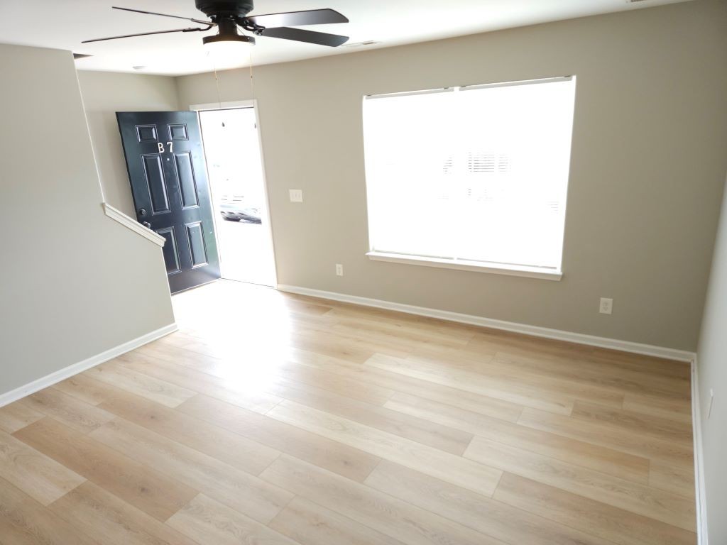 705 Crestland Ave Property Photo 2