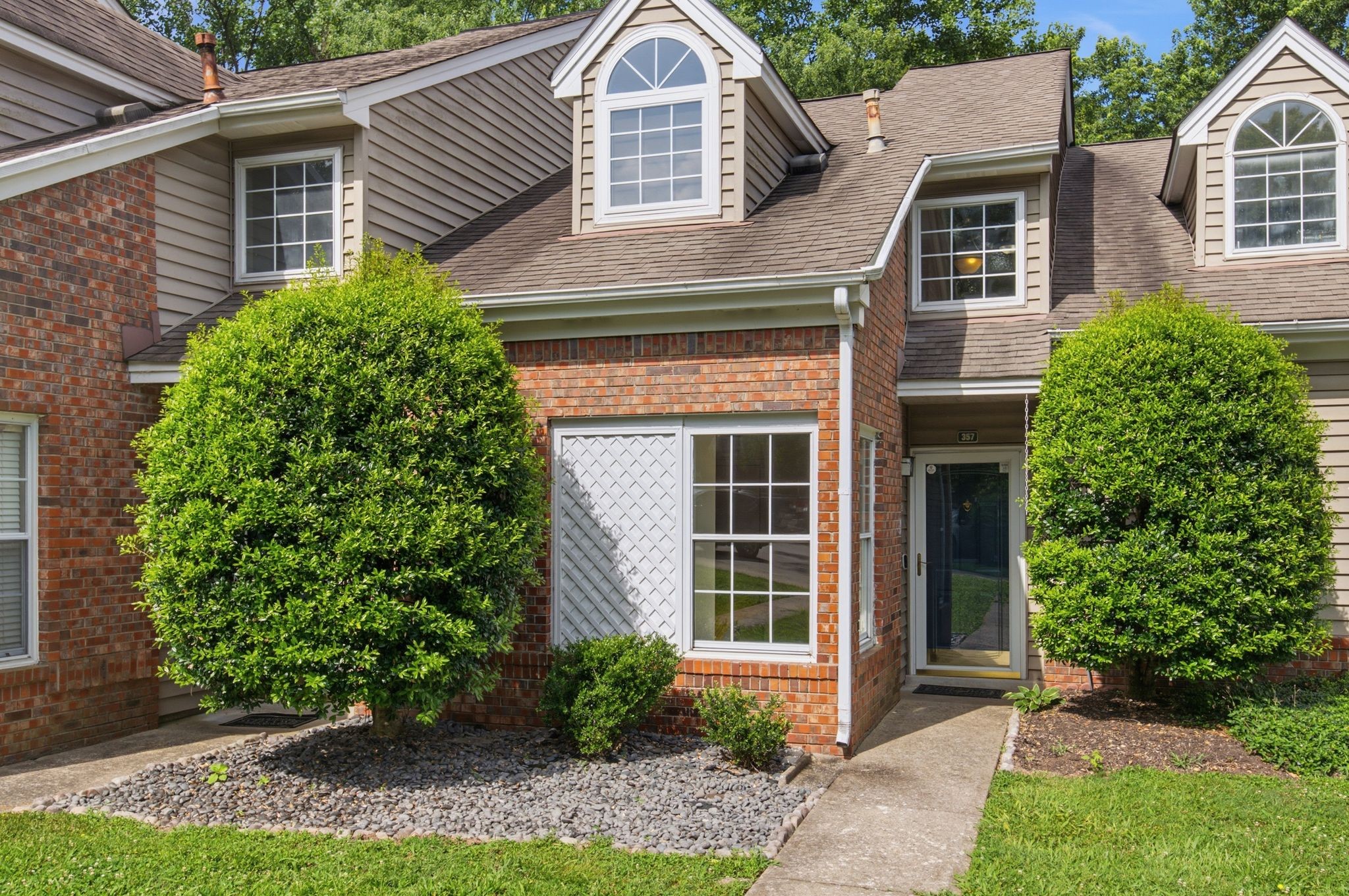 357 Yorkshire Cir Property Photo 1