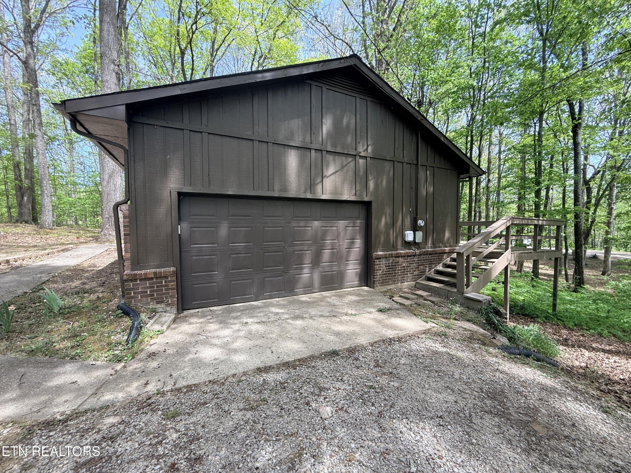 549 Yellow Cliff Estates Rd Property Photo 3