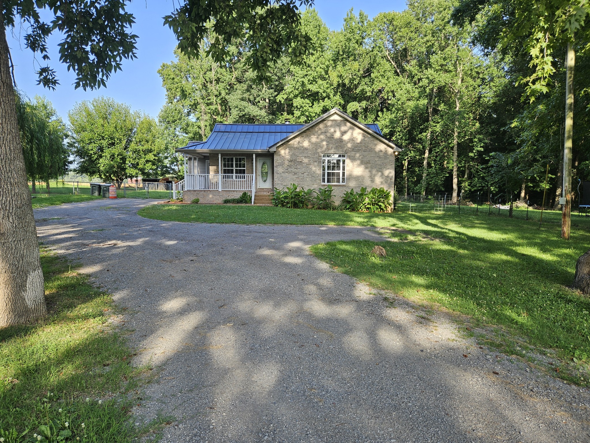 121 Timberwood Dr Property Photo 1
