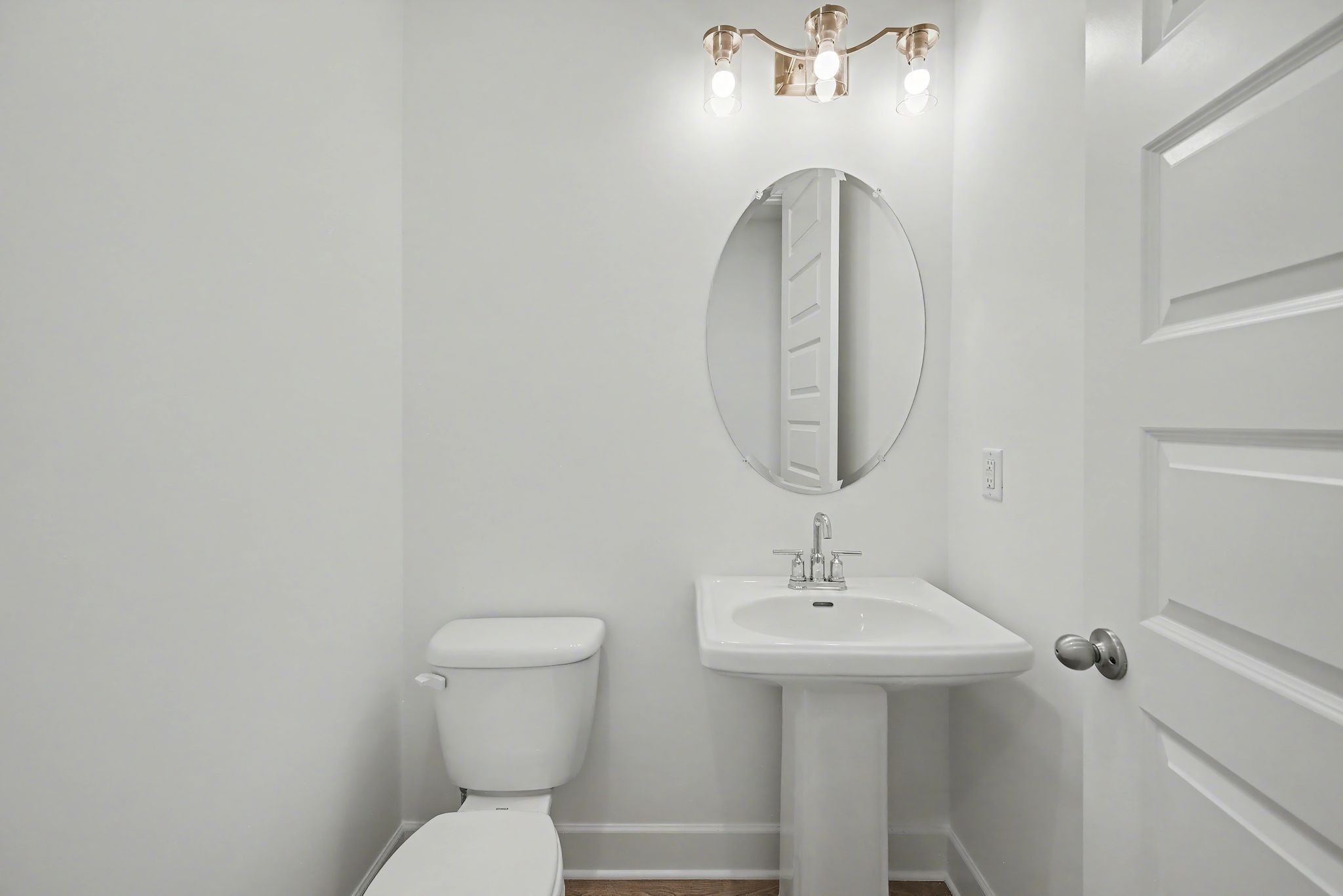 1212 Wallace Way Property Photo 13