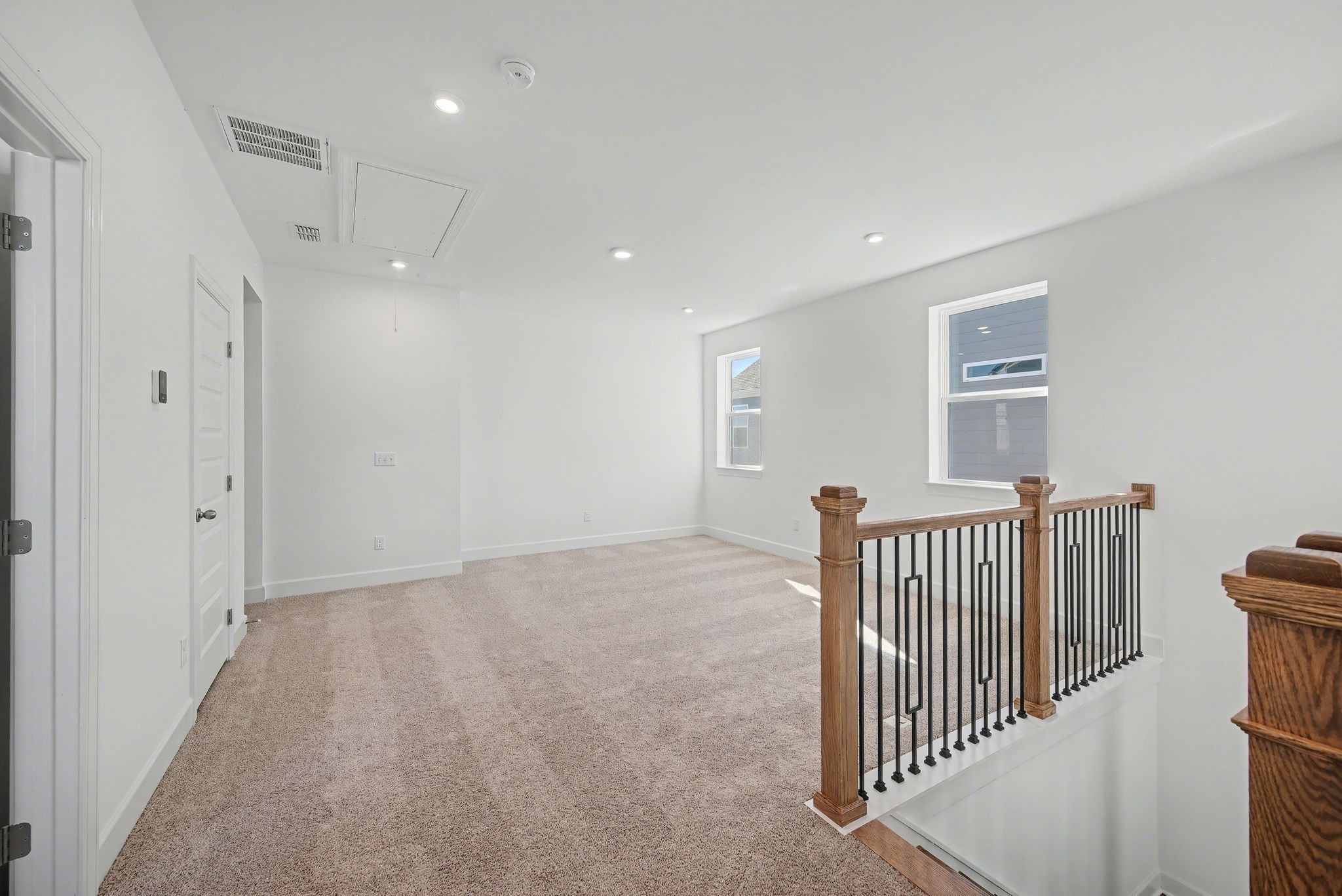 1212 Wallace Way Property Photo 22