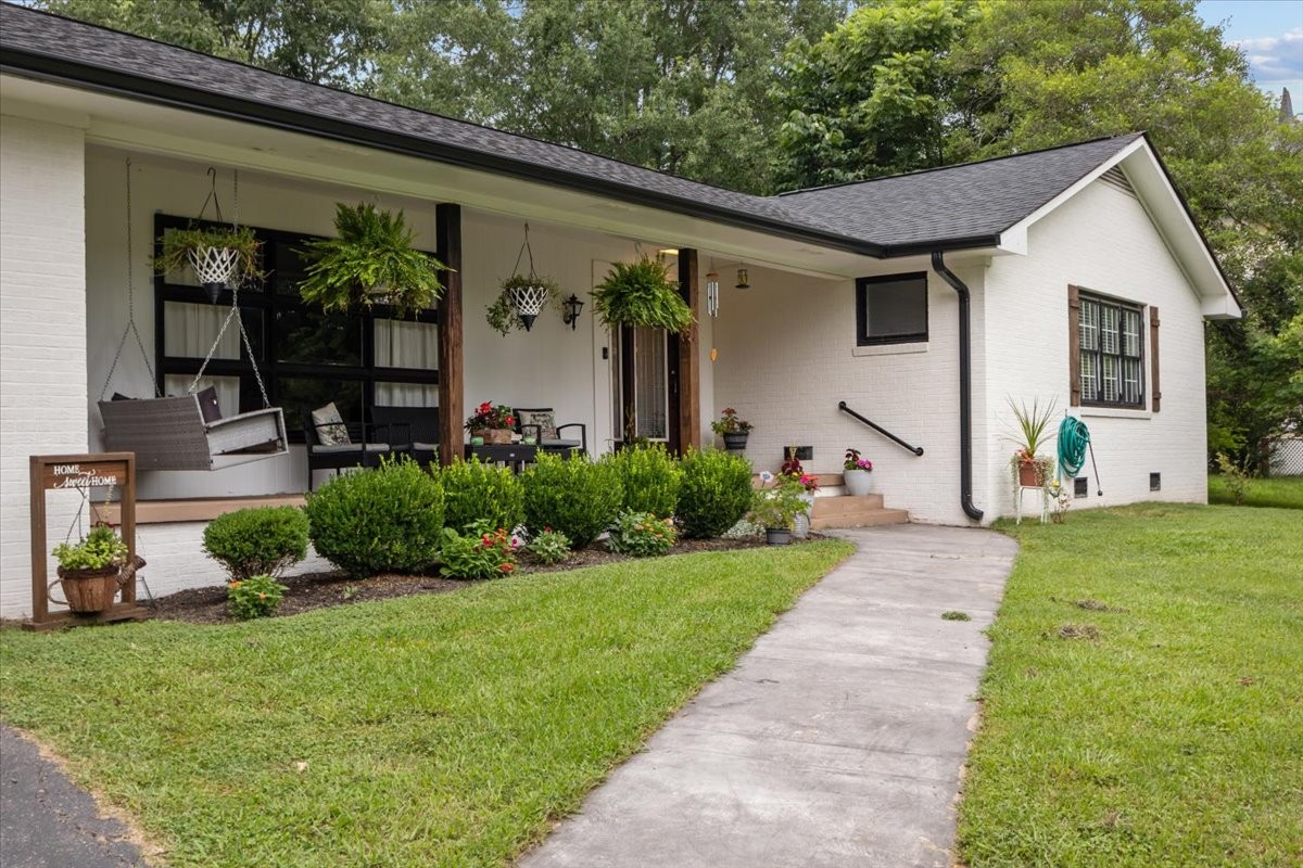 4273 Main St, W Property Photo 1