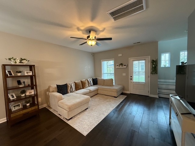 1737 Fenway Loop Property Photo 5