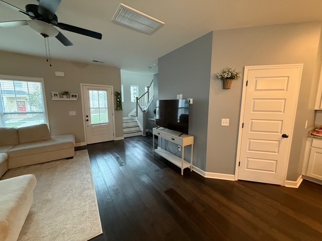 1737 Fenway Loop Property Photo 11