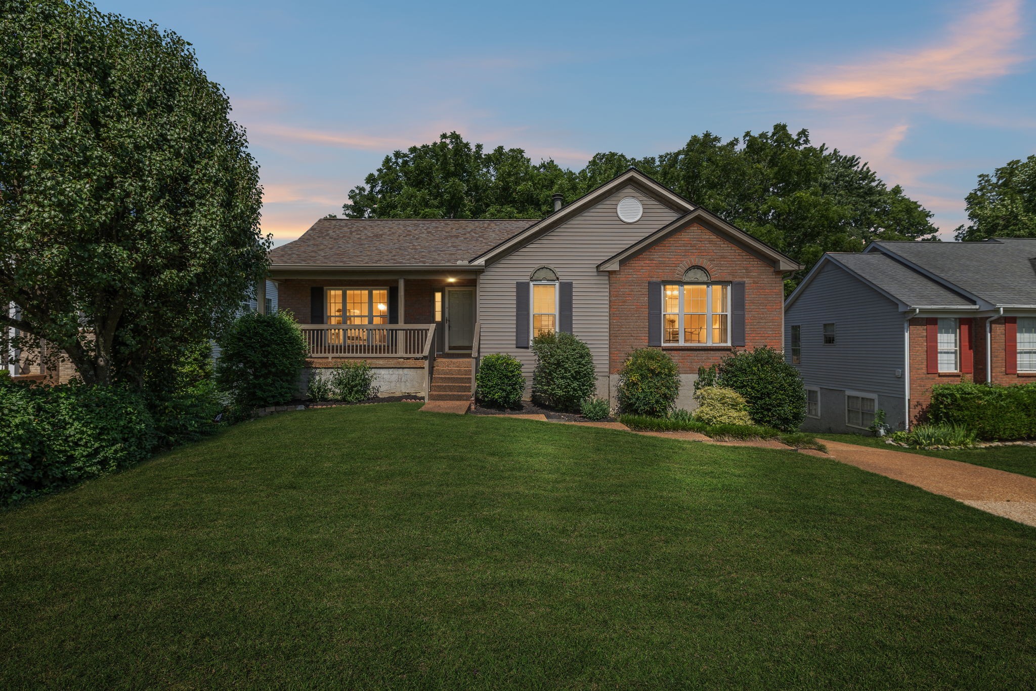 1908 Hobart Way