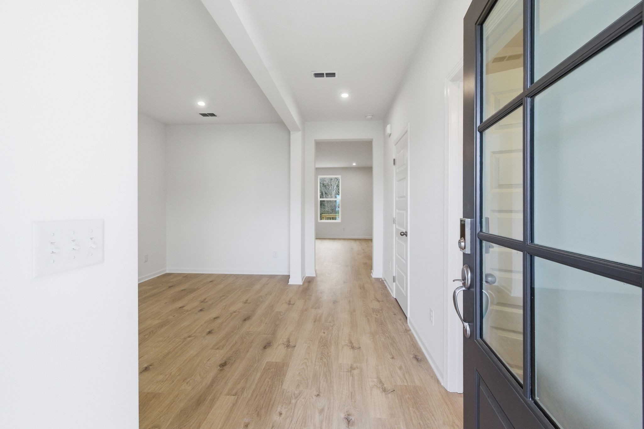 1231 Wallace Way Property Photo 2