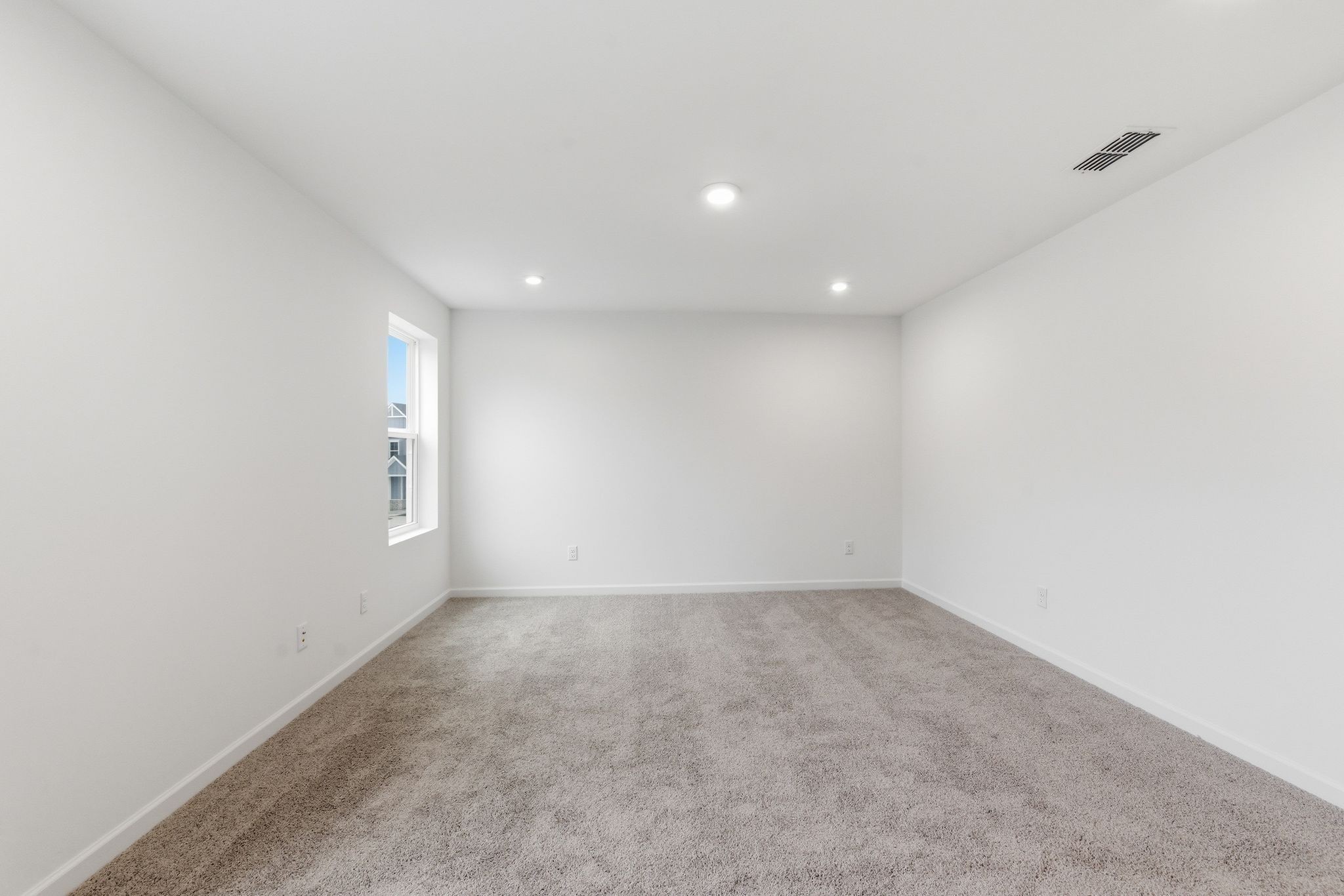 1231 Wallace Way Property Photo 13