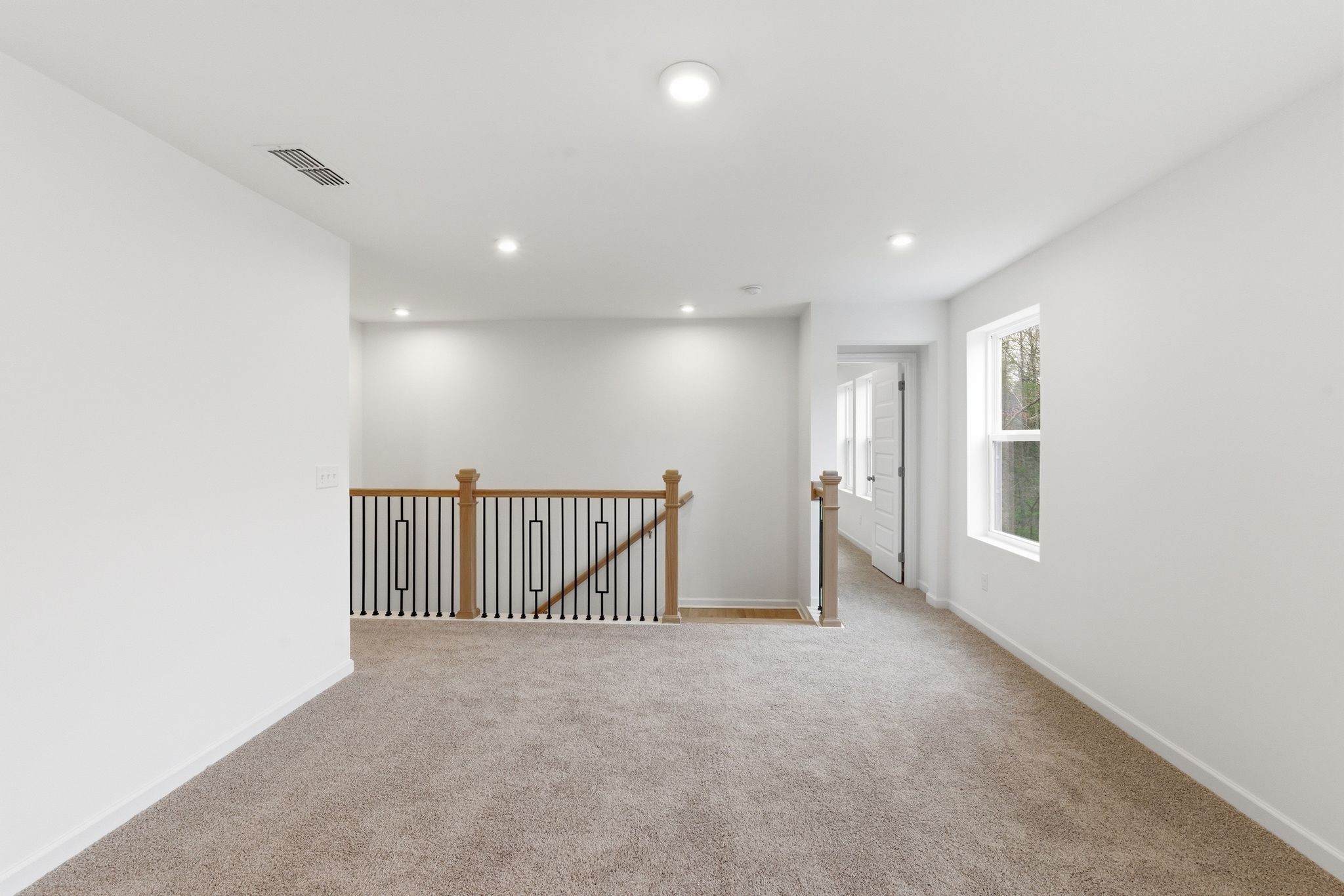 1231 Wallace Way Property Photo 14