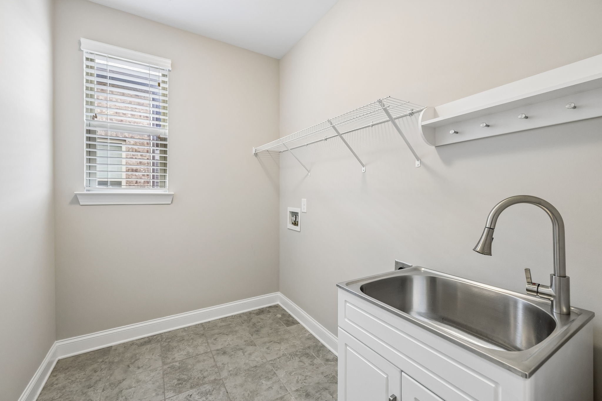 151 Benjamin Ln Property Photo 35