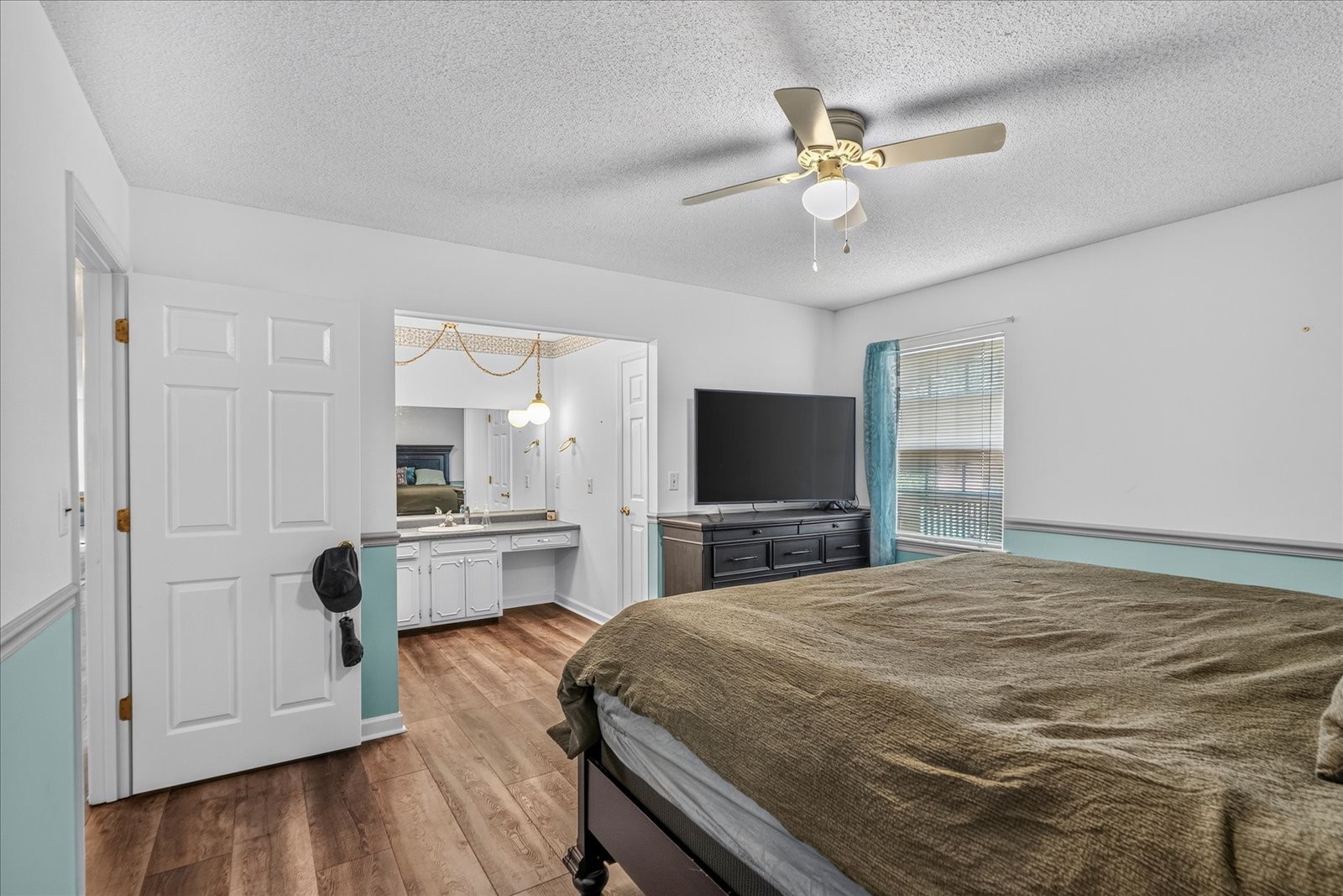 5911 Tyner Ln Property Photo 16
