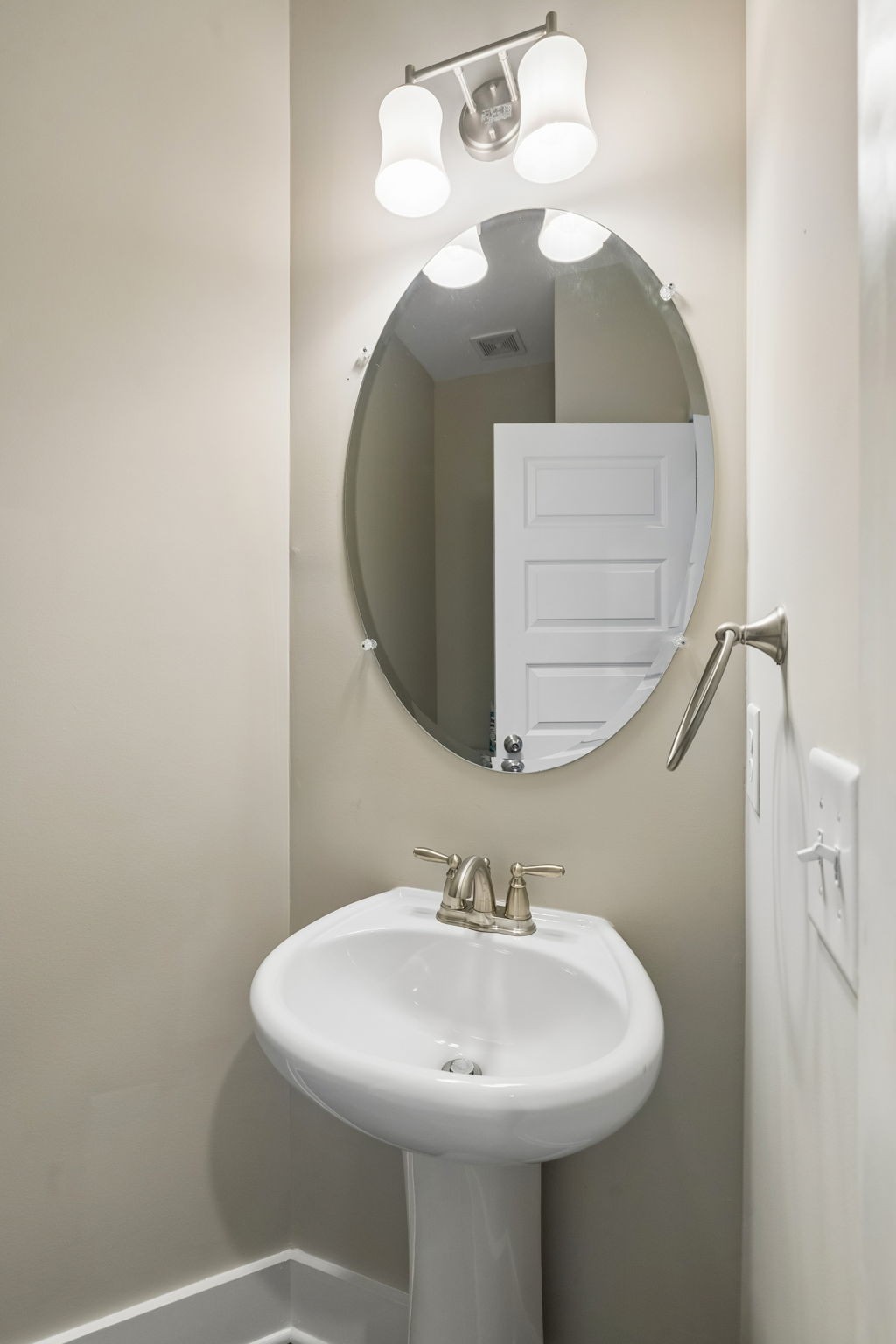 1144 Brixworth Dr Property Photo 44