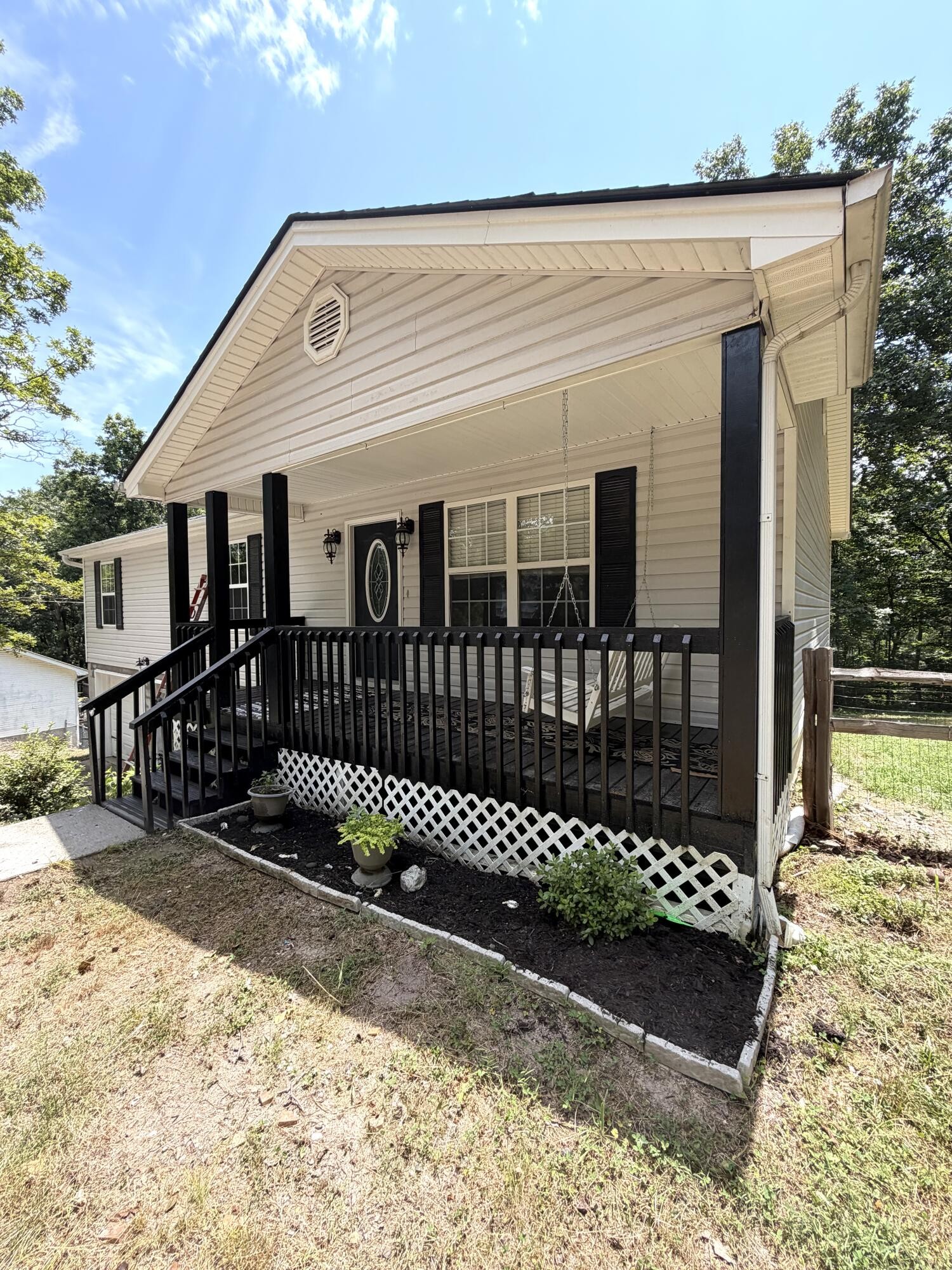 7116 Bramlett Lane Property Photo 4
