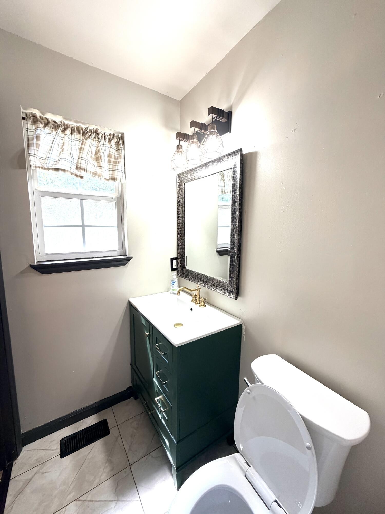 7116 Bramlett Lane Property Photo 19
