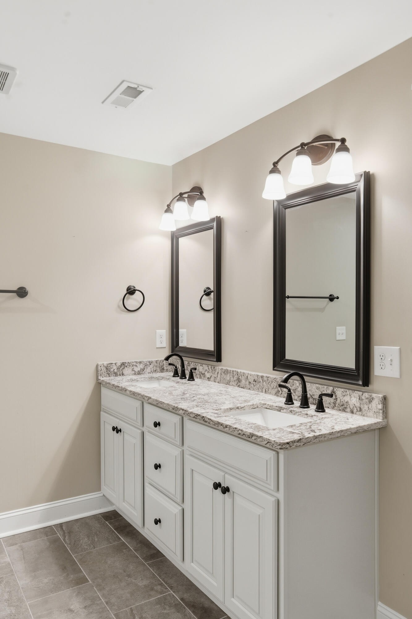 120 Stonewood Drive, Nw Property Photo 29