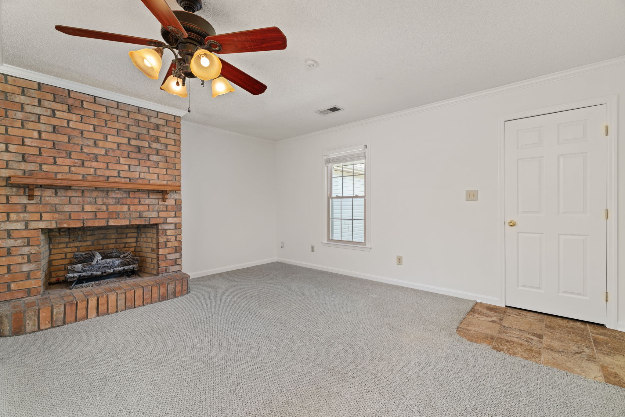 215 Oakview Cir Property Photo 18