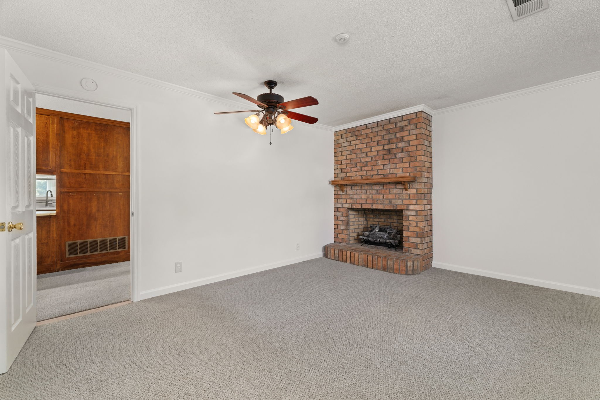 215 Oakview Cir Property Photo 19