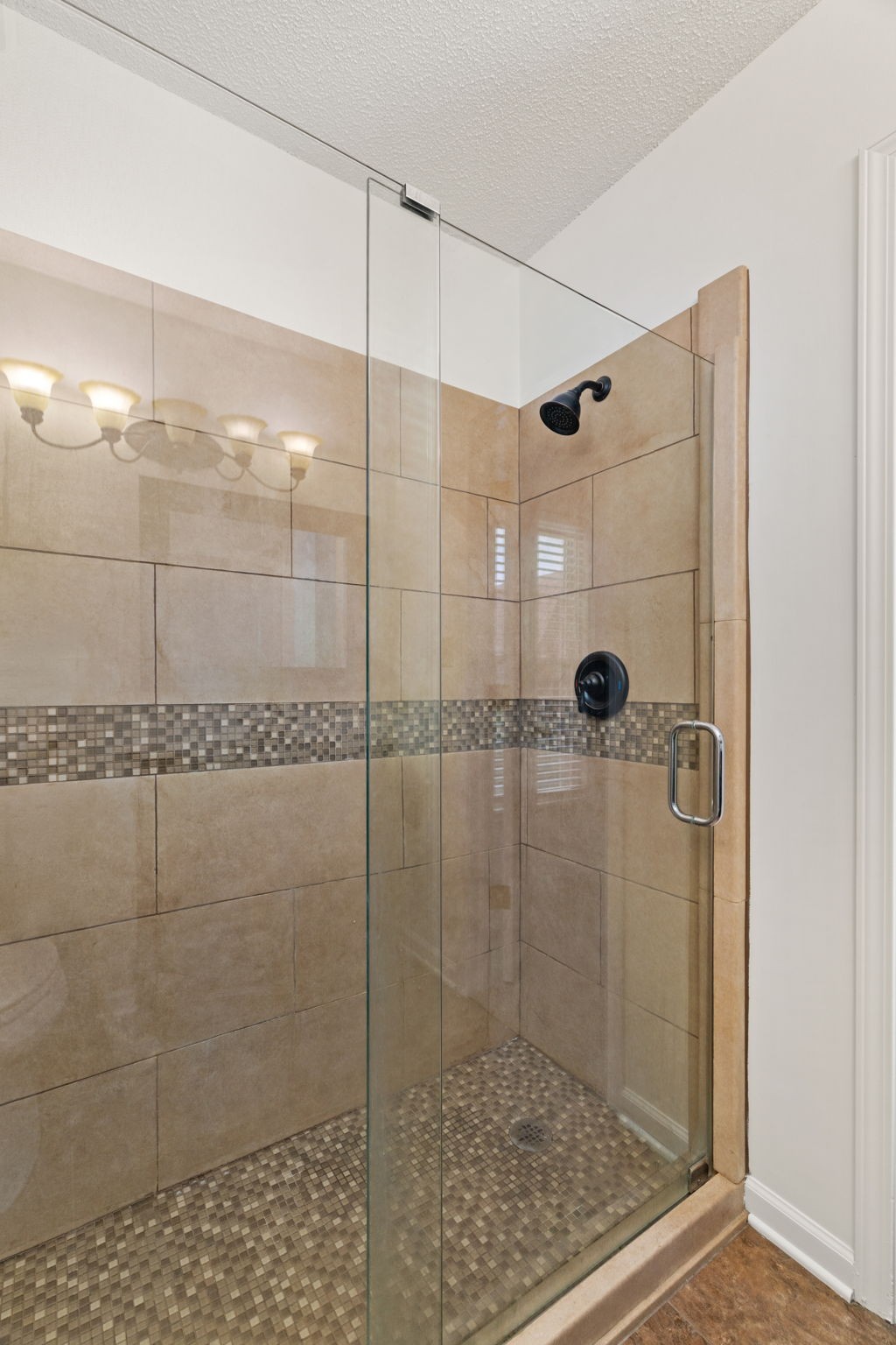 215 Oakview Cir Property Photo 23