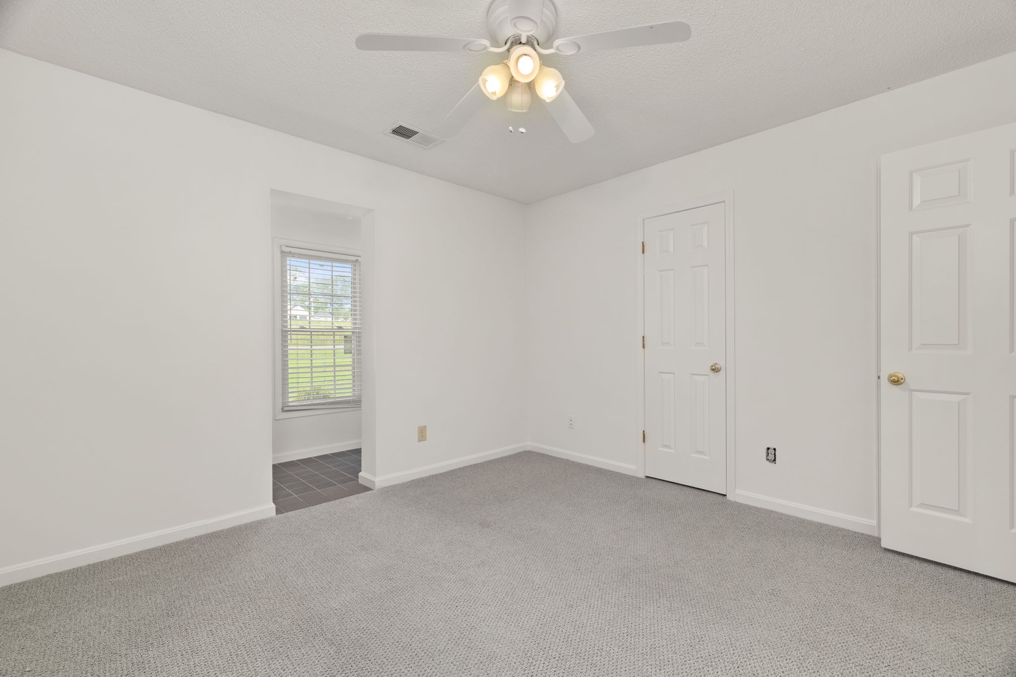 215 Oakview Cir Property Photo 25