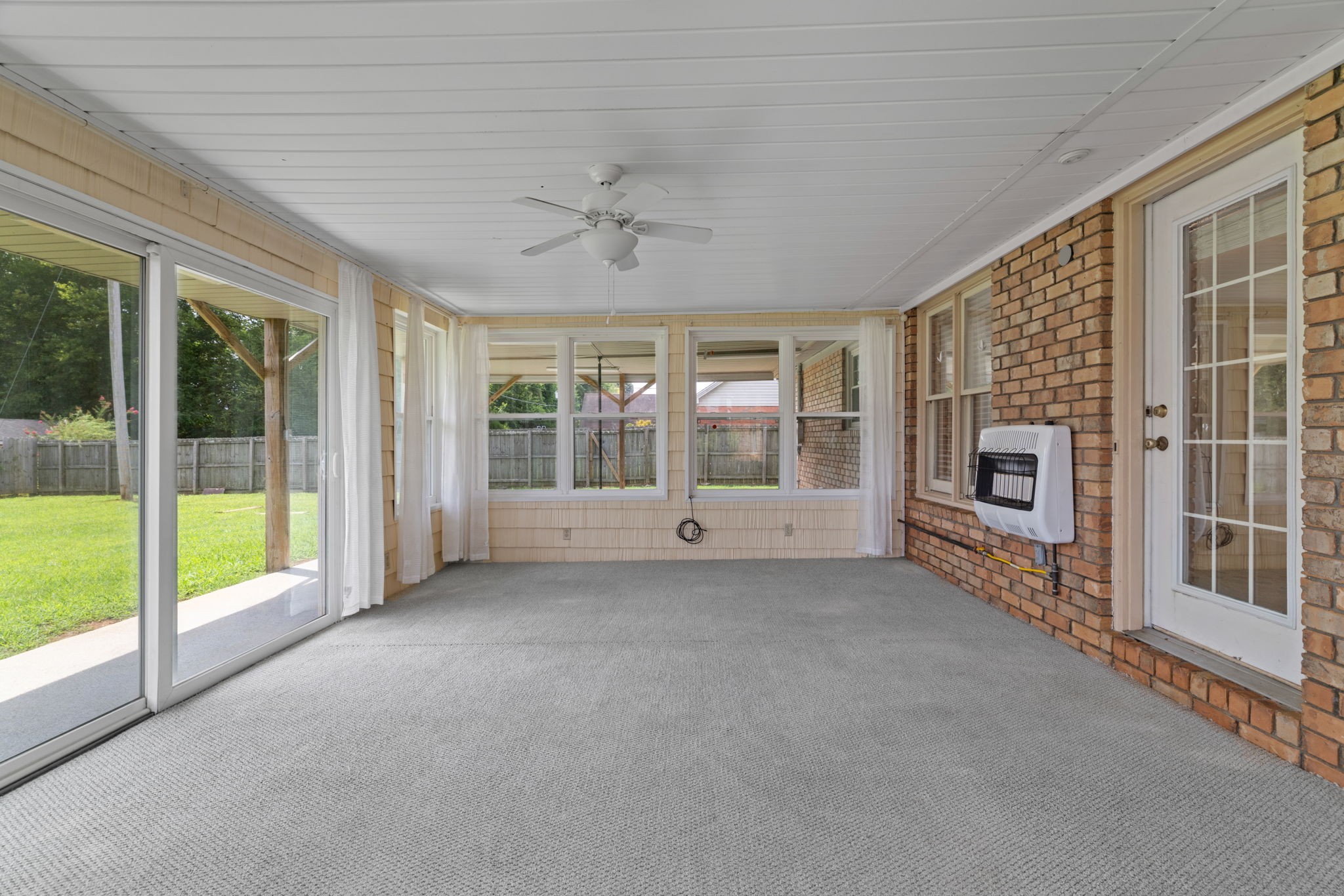 215 Oakview Cir Property Photo 30