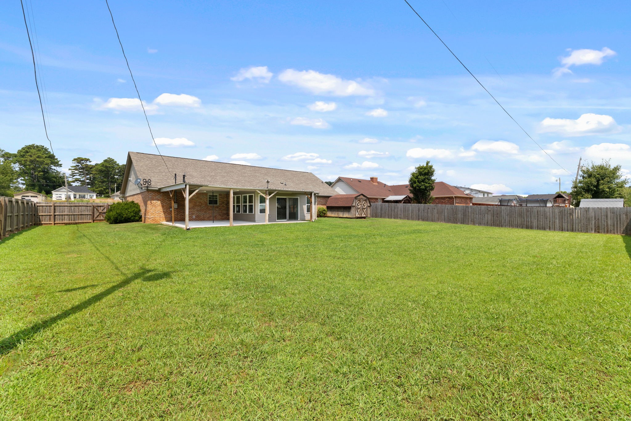 215 Oakview Cir Property Photo 35