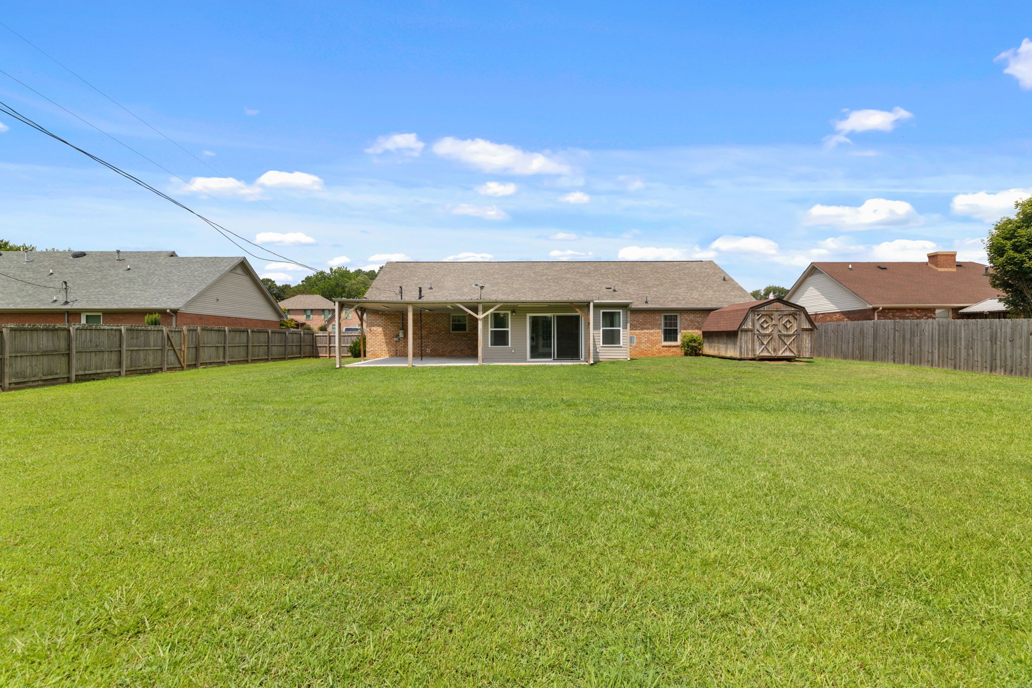 215 Oakview Cir Property Photo 36