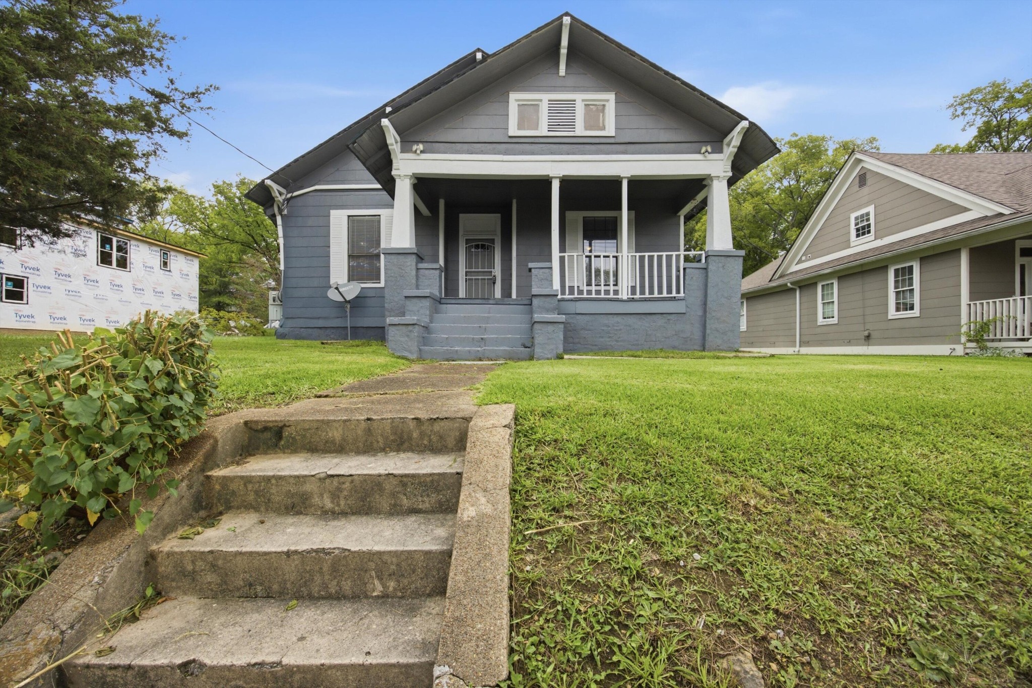 2111 Chamberlain Avenue Property Photo 1