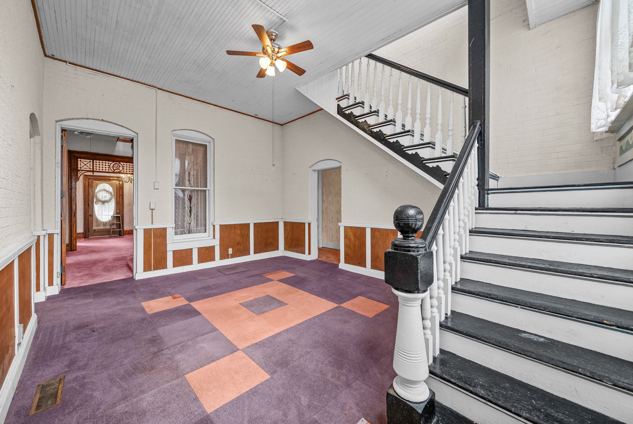 112 E Park St Property Photo 23