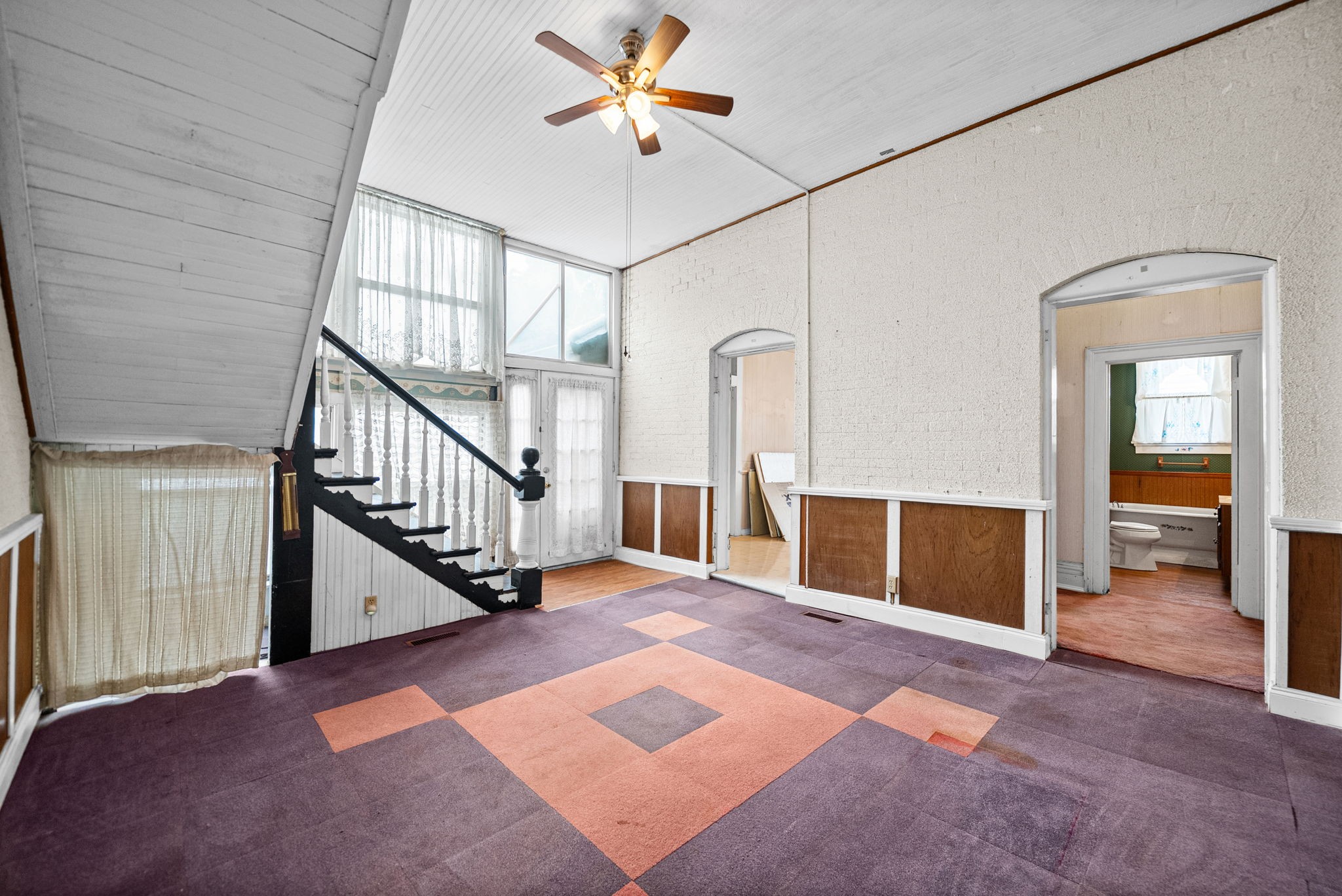 112 E Park St Property Photo 25