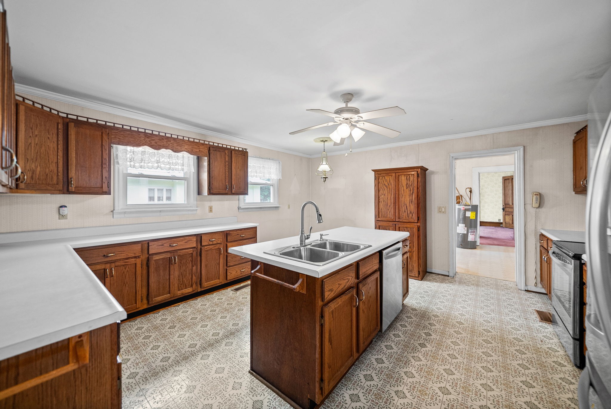 112 E Park St Property Photo 29