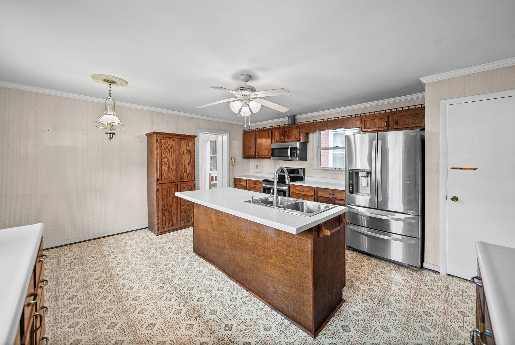 112 E Park St Property Photo 30