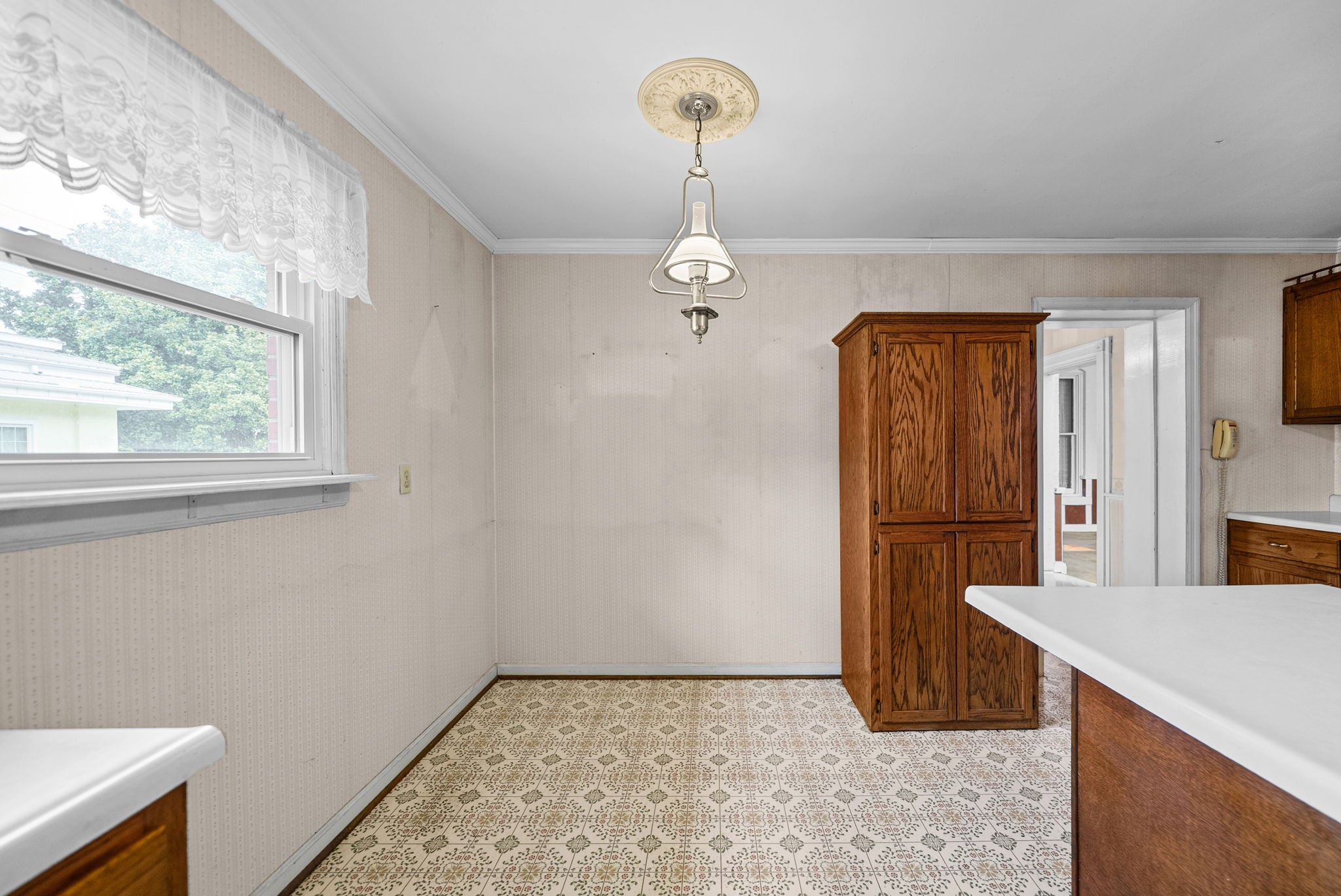 112 E Park St Property Photo 31