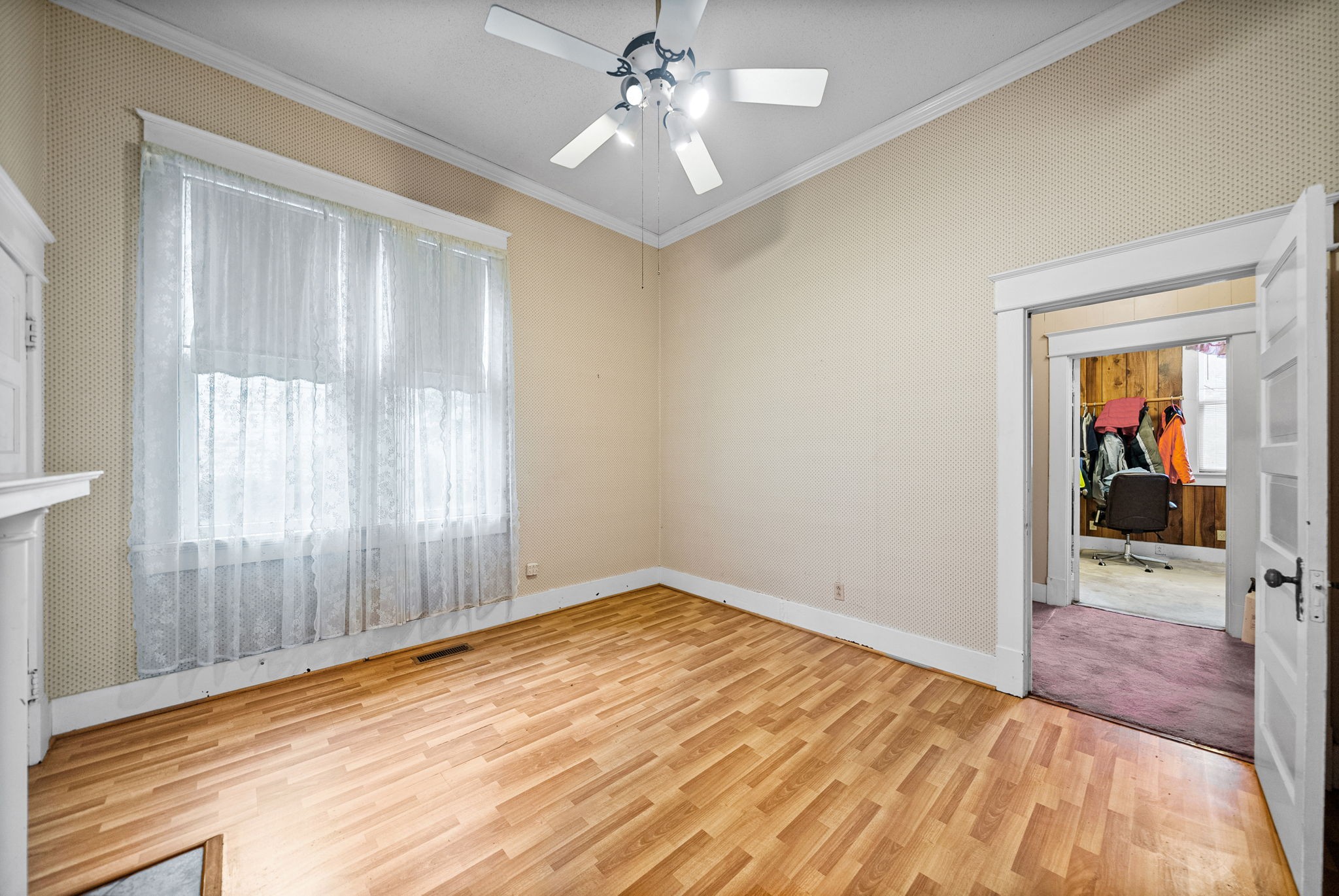 112 E Park St Property Photo 37