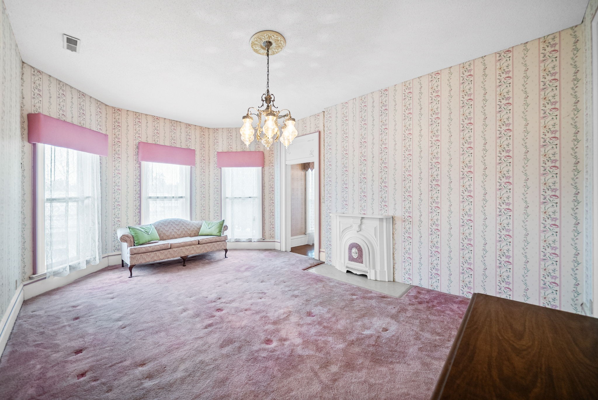 112 E Park St Property Photo 56