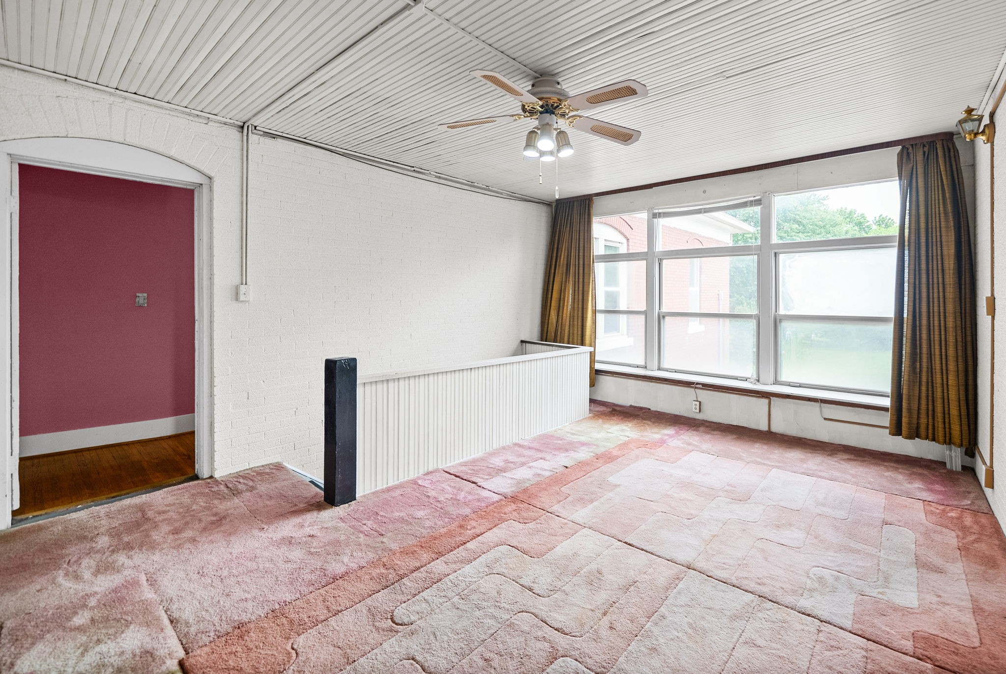 112 E Park St Property Photo 58