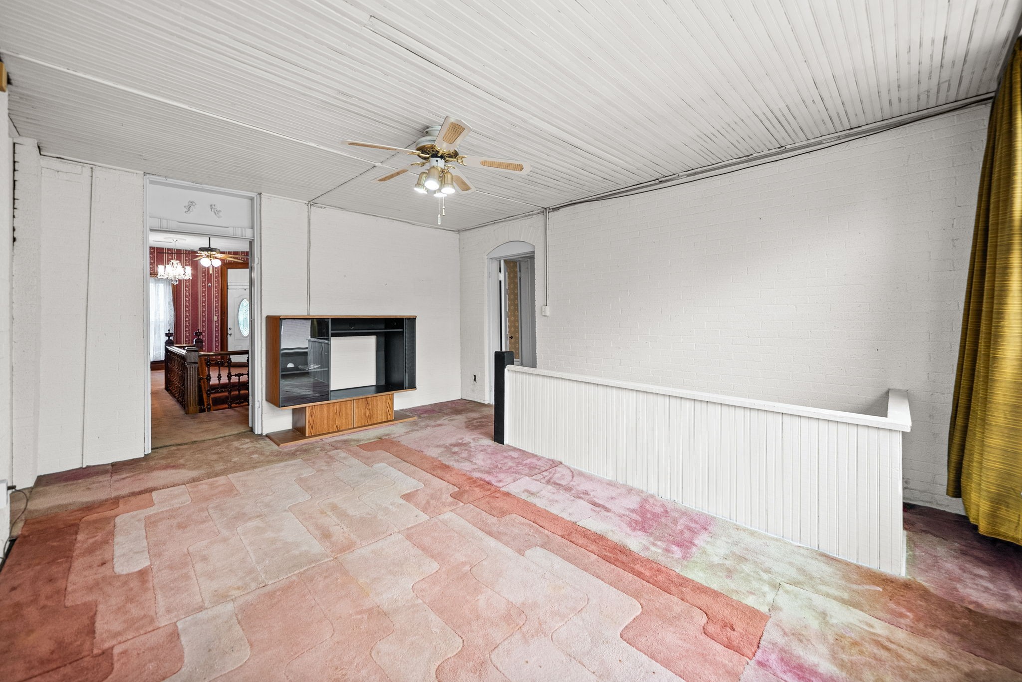 112 E Park St Property Photo 59