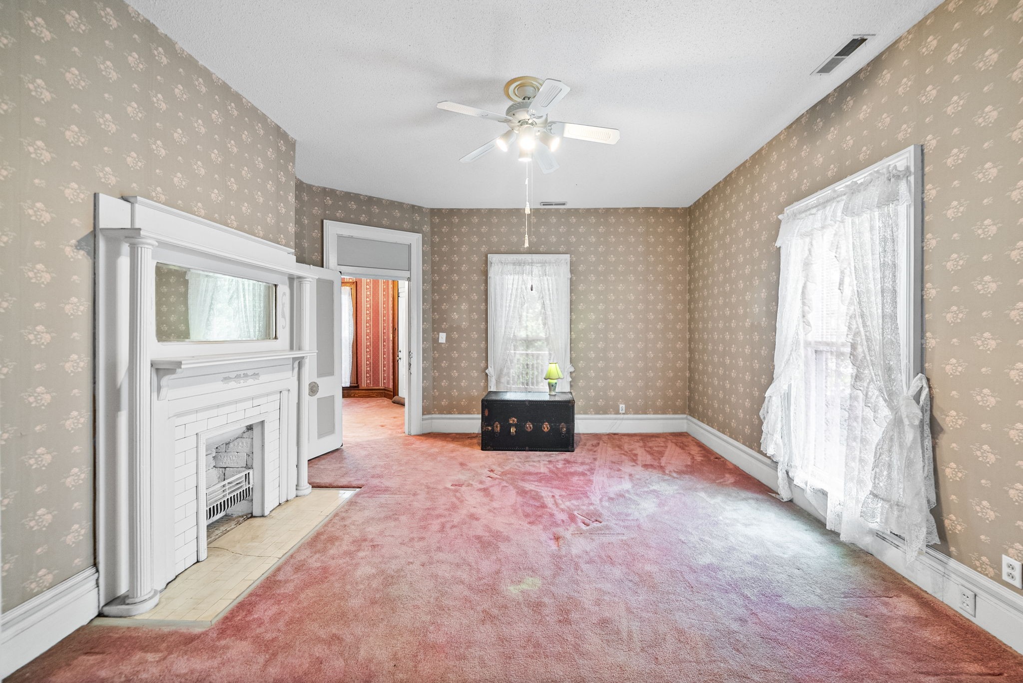 112 E Park St Property Photo 70