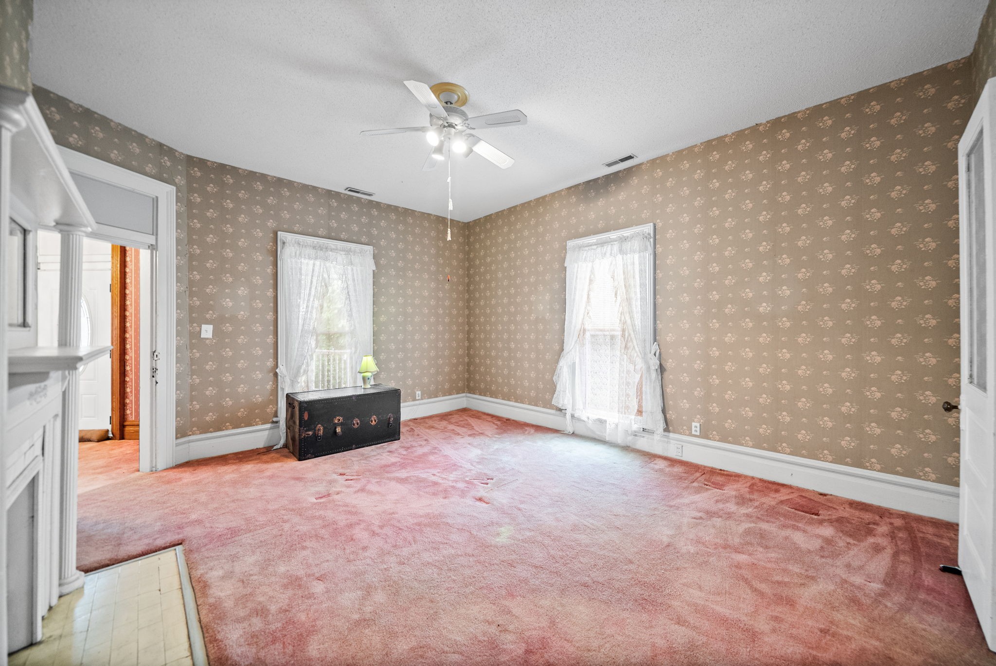 112 E Park St Property Photo 72