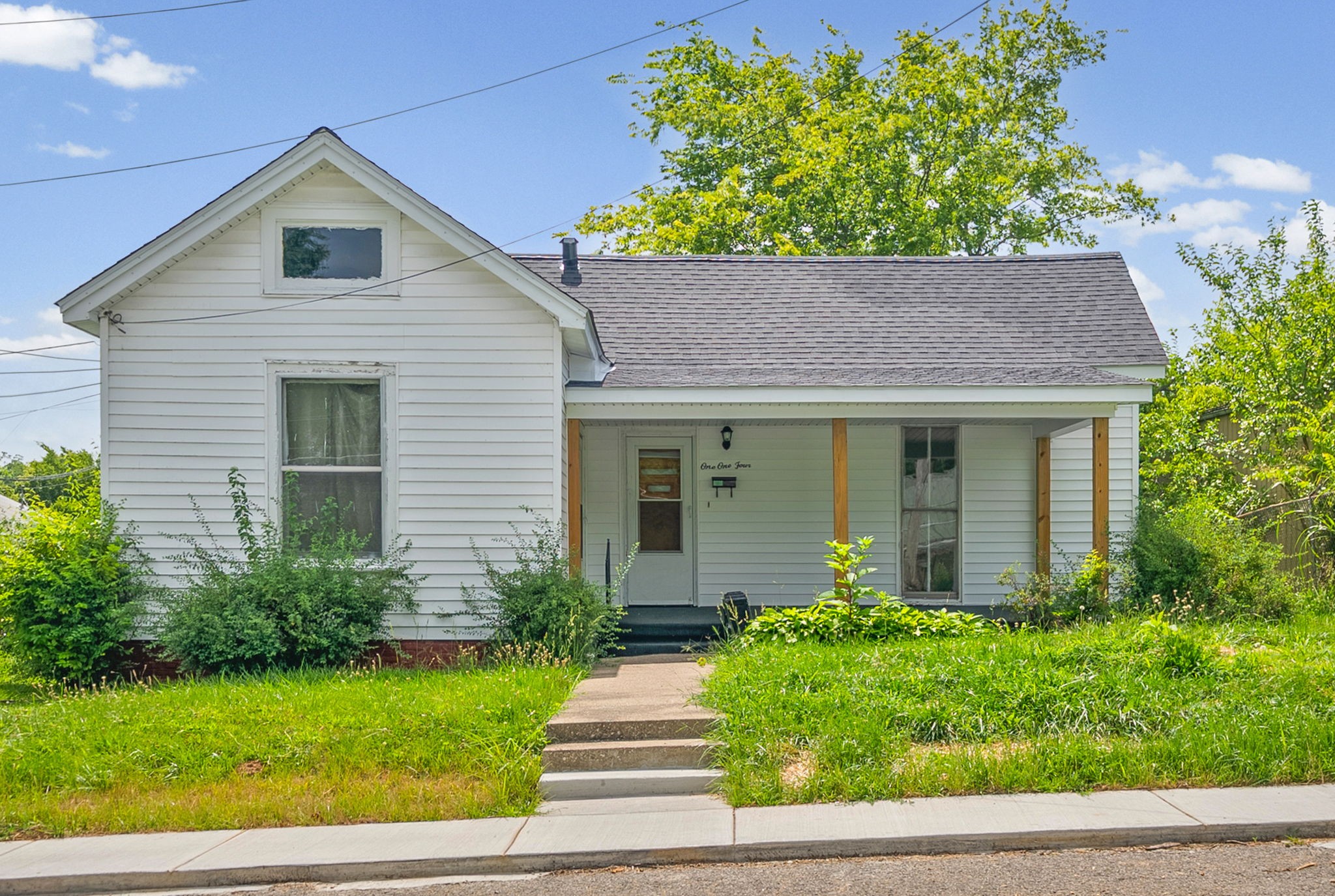 114 S Clay St Property Photo 1