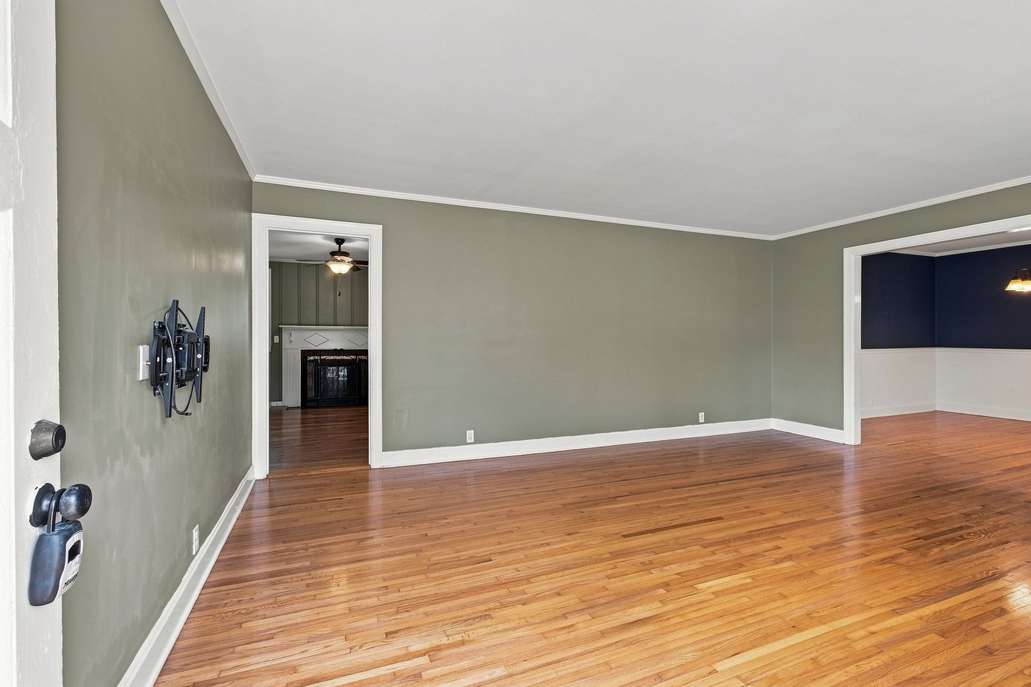 122 Hammond Ave Property Photo 6