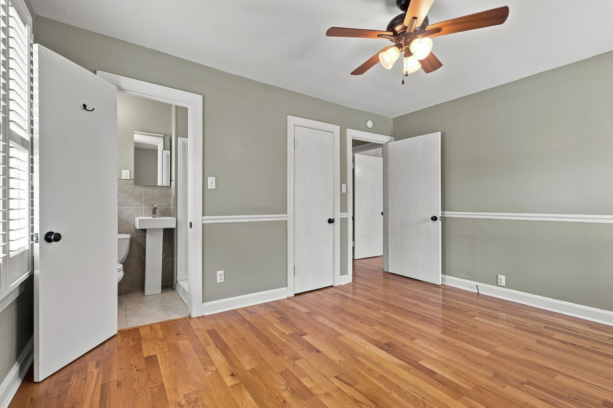 122 Hammond Ave Property Photo 18