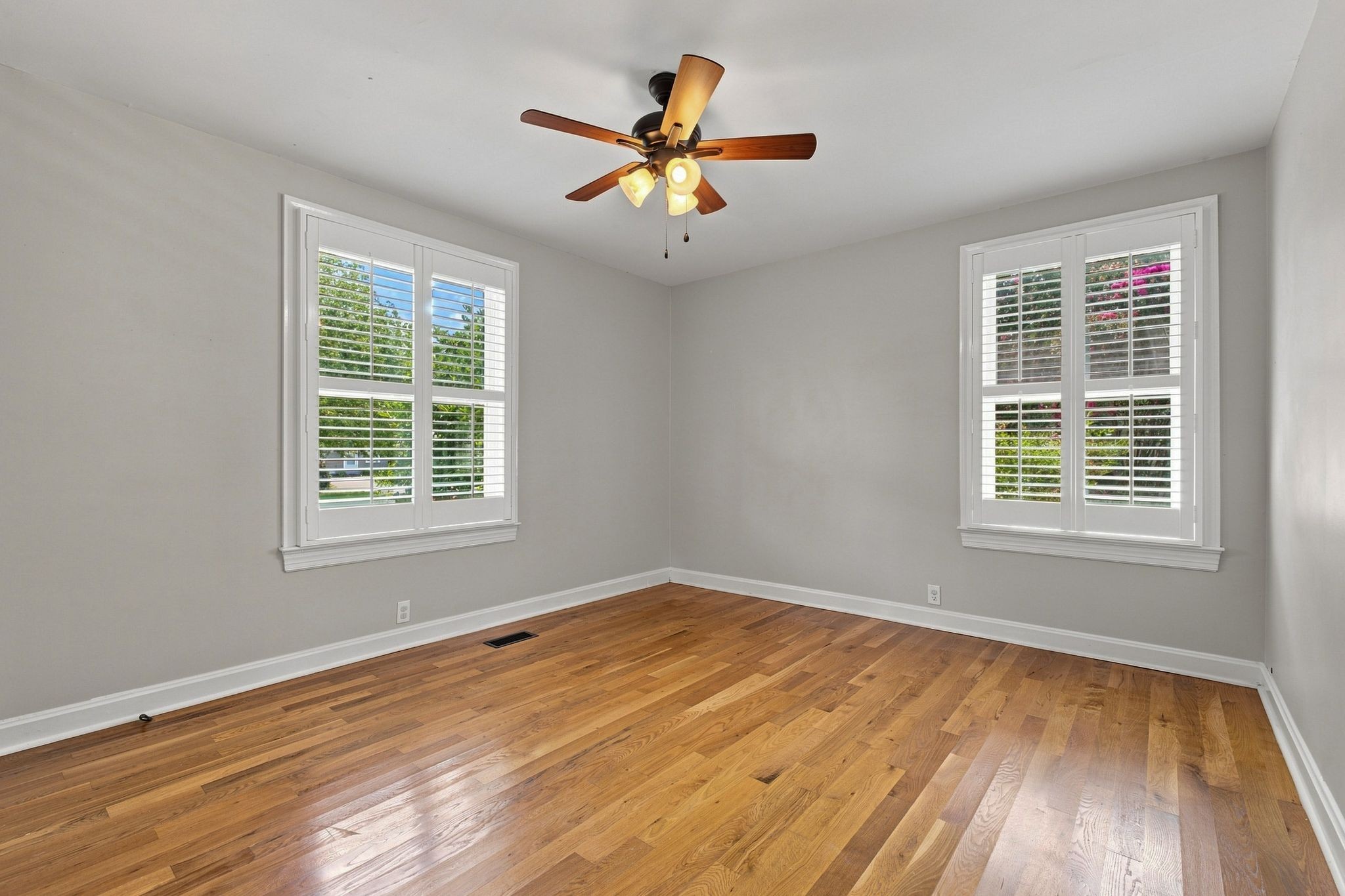 122 Hammond Ave Property Photo 20