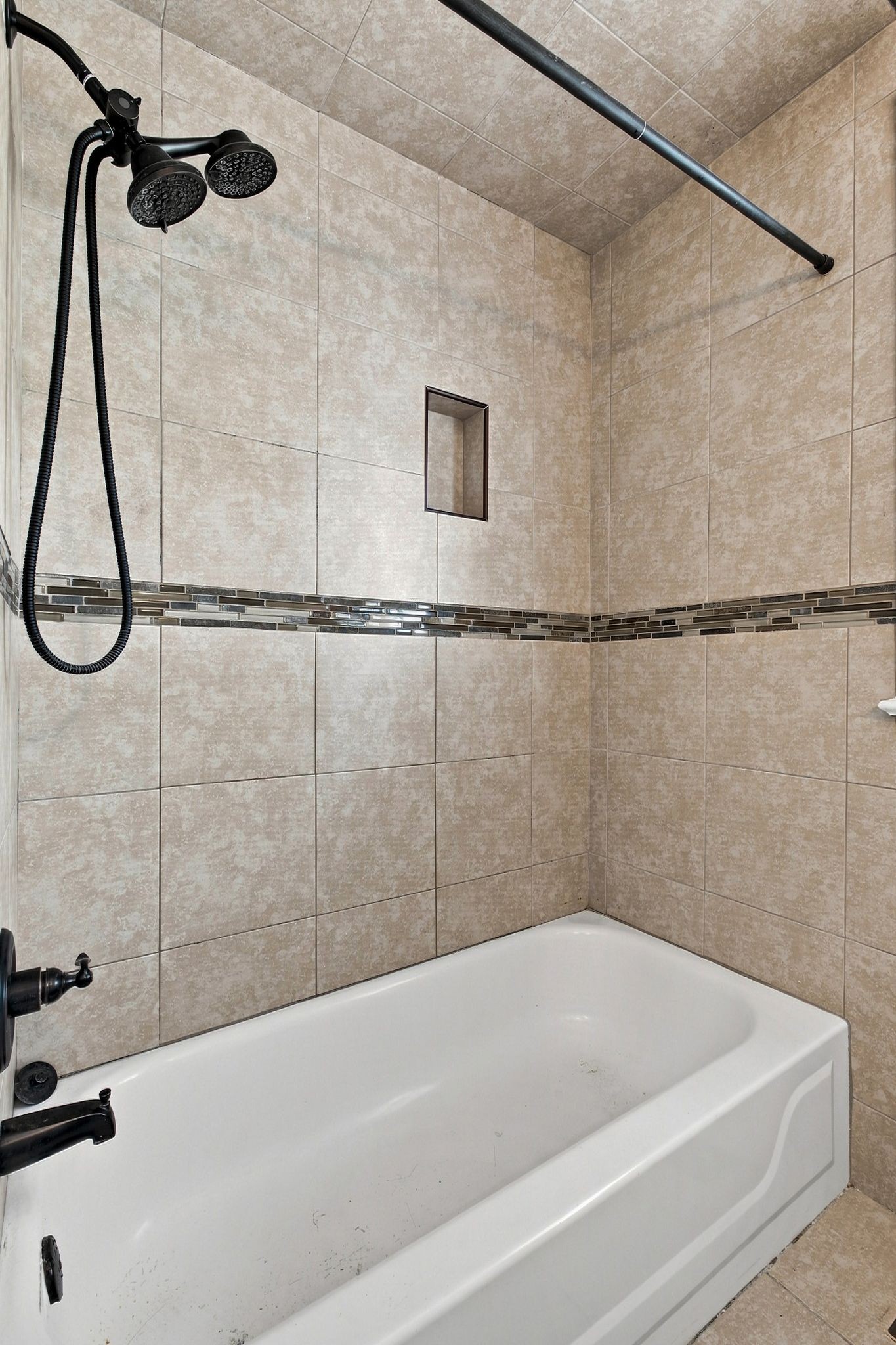 122 Hammond Ave Property Photo 23