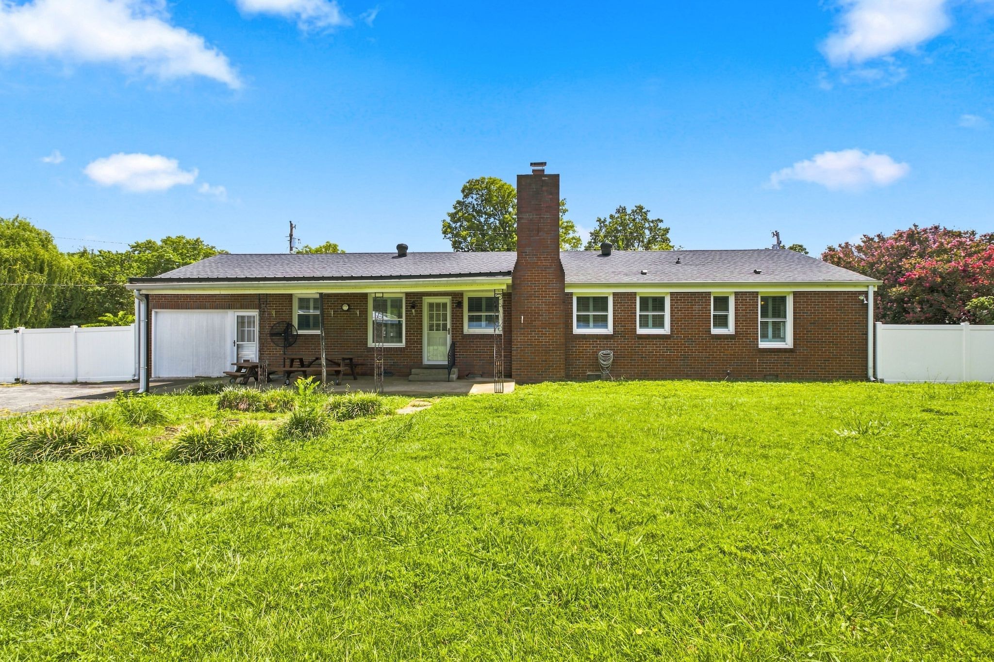 122 Hammond Ave Property Photo 31