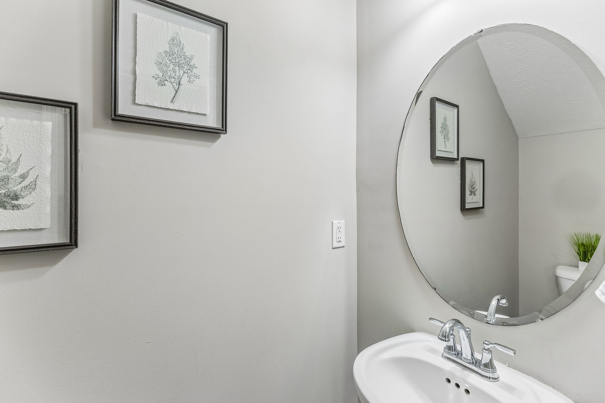 4050 Saddlecreek Way Property Photo 7