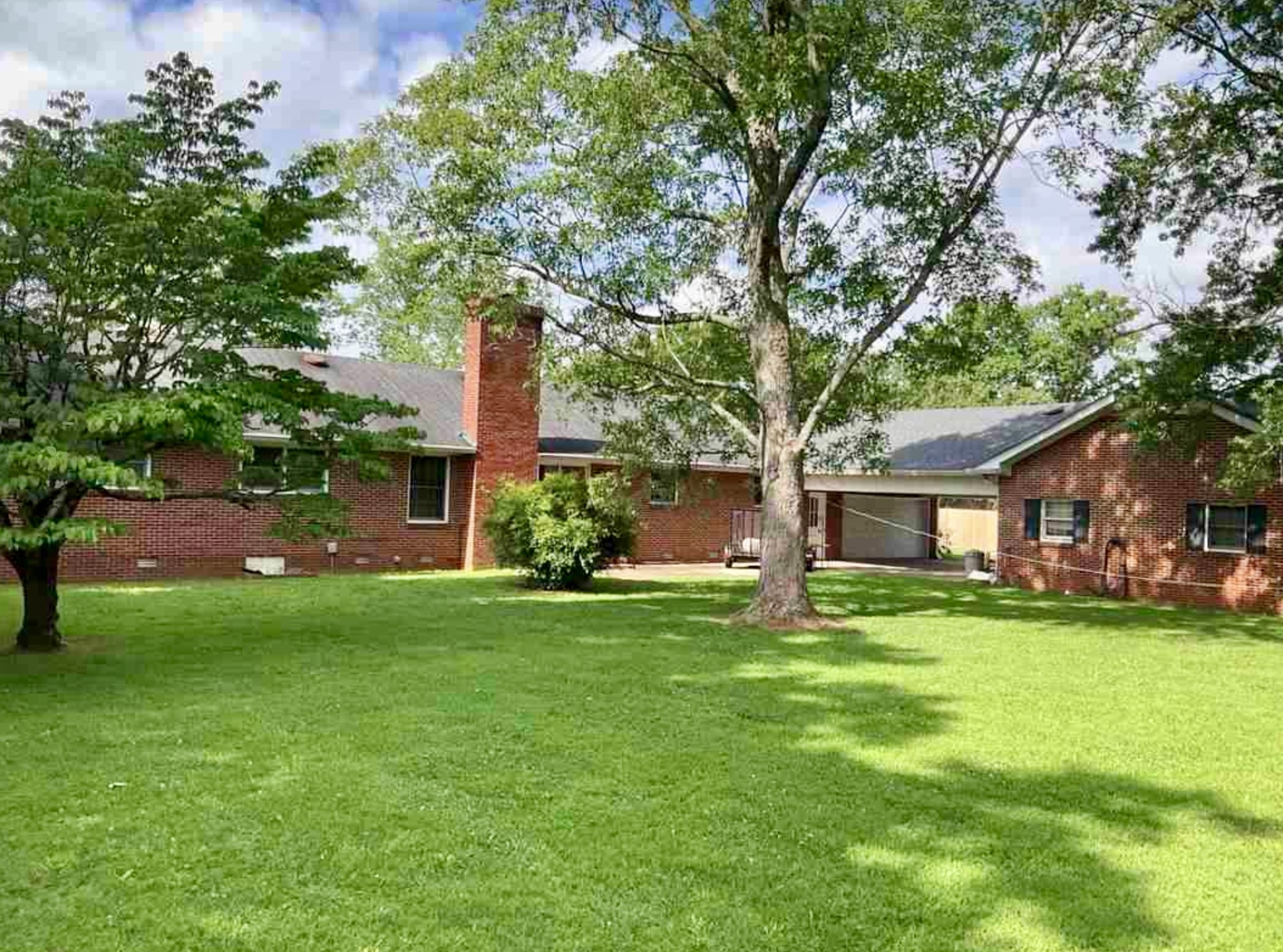 805 Sam Davis Rd Property Photo 2