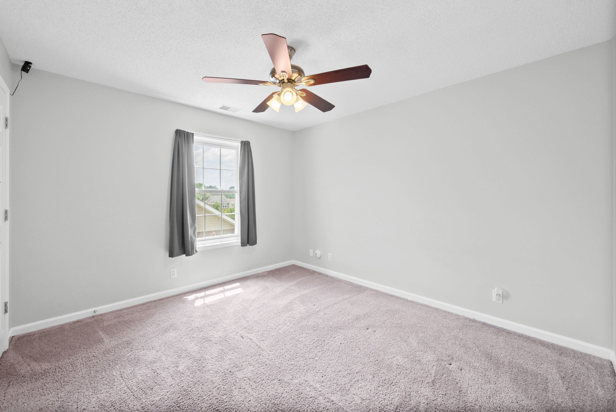 1283 Carnation Ct Property Photo 20