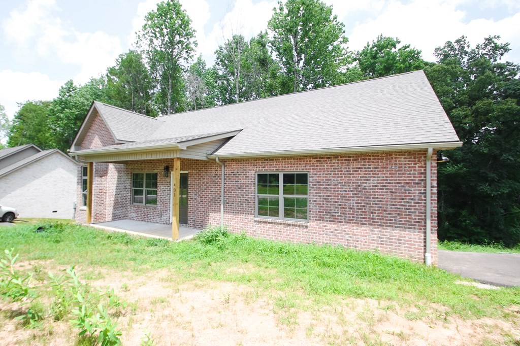 401 Crossvine Rd Property Photo 2
