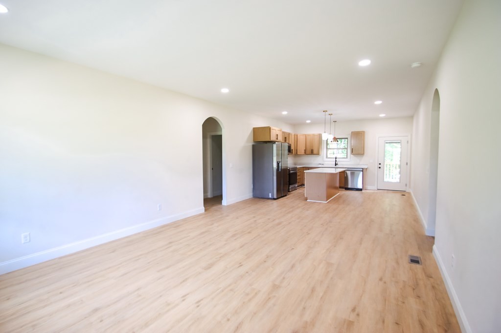 401 Crossvine Rd Property Photo 4